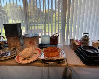 Serving trays. Pots,
