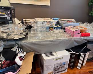 Lucite, air fryer, tables, blankets, toaster,