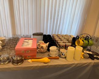 Coffee cups, tea cups,