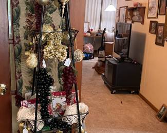 Paris Eifel Tower Decor', Plastic Grapes, Christmas Ornaments, Vintage Ornaments