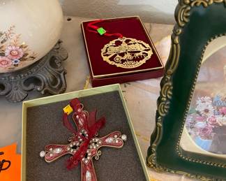 Assorted Christmas Ornaments Gift Box