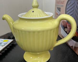 Hull Teapot