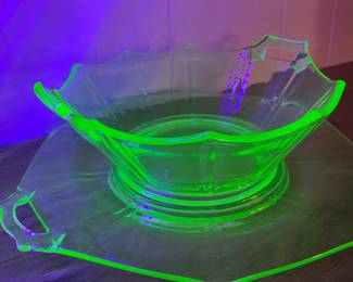 Depression Glass Green Uranium Bowl and Small Platter