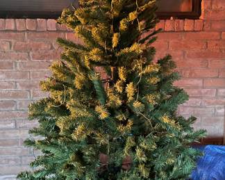 Christmas Tree 6' Lighted