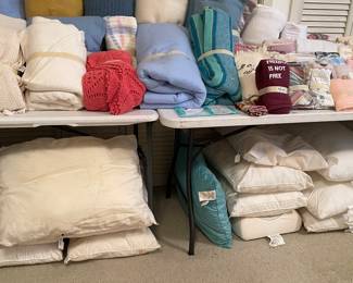 Assorted Bedding Linen