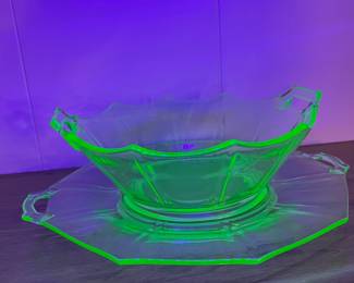 Depression Glass Green Uranium Bowl and Small Platter