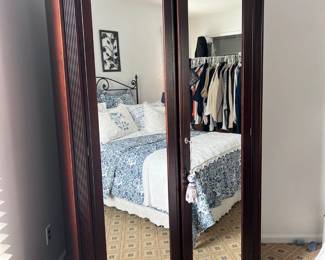 Solid Wood Wardrobe with Mirrored Doors 