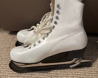 women's ice skates
