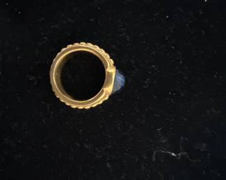 Gold / Onyx Ring