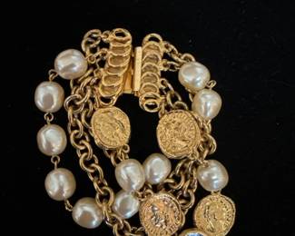 Vintage coin faux pearl Gold Bracelet Box Clasp 