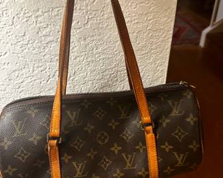 Clean Louis Vuitton satchel