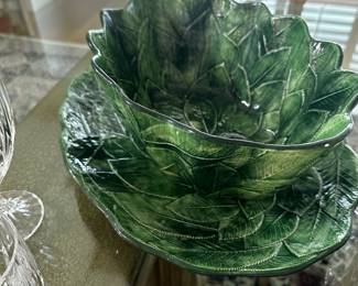 Decorative pieces and serving pieces