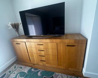 All nice, another Samsung and dresser