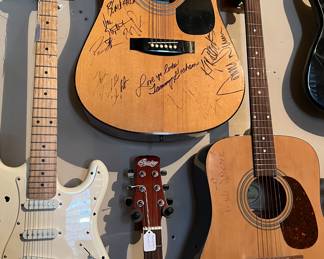 Loretta Lynn, Toby Keith, Dwight Yokum, Kenny Chesney, Jimmy Buffet, Porter Wagoner, Merle Haggard, Shania Twain, Reba McEntire, Sugarland, Jewel, Josh Turner, Glen Campbell, Kellie Pickler, Blake Shelton, Faith Hill and Tim McGraw, Les Paul, Kris Kristofferson, Vince Gill, Darryl Worley, Brooks & Dunn/, Marty Roe, Brad Paisley, George Strait, Clint Black, Ray Price, Alan Jackson, Miranda Lambert, ...
