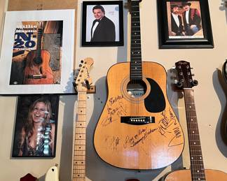Loretta Lynn, Toby Keith, Dwight Yokum, Kenny Chesney, Jimmy Buffet, Porter Wagoner, Merle Haggard, Shania Twain, Reba McEntire, Sugarland, Jewel, Josh Turner, Glen Campbell, Kellie Pickler, Blake Shelton, Faith Hill and Tim McGraw, Les Paul, Kris Kristofferson, Vince Gill, Darryl Worley, Brooks & Dunn/, Marty Roe, Brad Paisley, George Strait, Clint Black, Ray Price, Alan Jackson, Miranda Lambert, ...