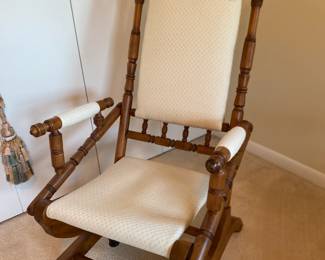 Victorian Style Glider Rocking Chair