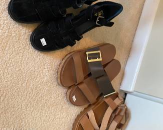 Women's shoes size 9-10 (brands like: Sorel, Adidas, New Balance, Bogs)