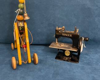 All Fair Giraffe Pull Toy Ptd. Oct. 25, 1926 & a Singer Sew Handy Sewing Machine