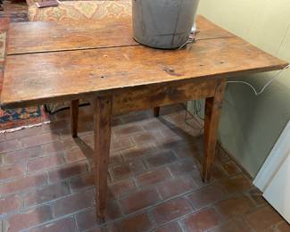 Early 19c Virginia Splay Leg Table