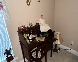 Childs desk and chair