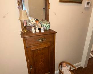 Nice oak shaving stand