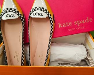 Size 7 1/2.  Never worn