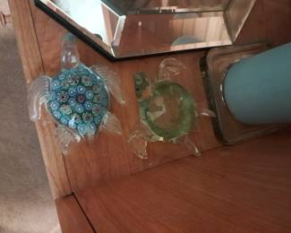 Glass turtles