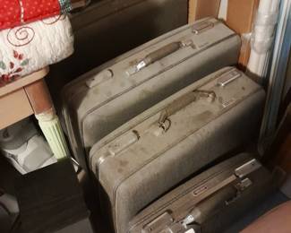 Vintage luggage - American Tourister