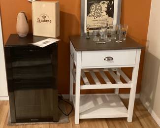 Wine Enthusiast 18 bottle cooler