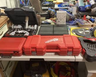 Paint kit, wrench sets, complete and nearly new