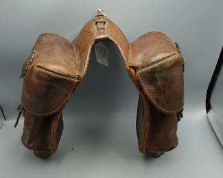 RARE ANTIQUE POMMEL MILITARY SADDLE BAG GUN HOLSTER WITH FAMILY CREST