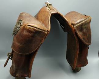 RARE ANTIQUE POMMEL MILITARY SADDLE BAG GUN HOLSTER WITH FAMILY CREST