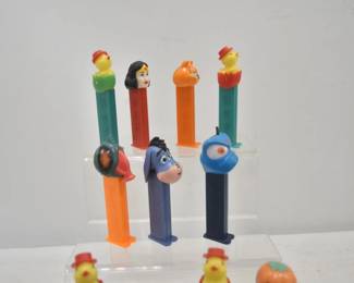 LOT OF ASSORTED VINTAGE PEZ DISPENSERS