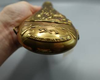 BRASS GUN POWDER FLASK COLTS MILITARY CIVIL WAR SCENE