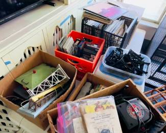 Vintage Lionel trains and accessories