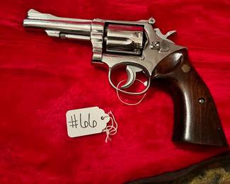 #66 Smith & Wesson 38 special model 67 excellent used condition