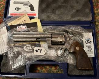 #71 Colt Anaconda 44 mag Oakleaf engraving excellent used condition