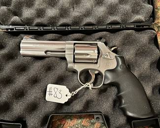 #83 Smith & Wesson model 686–6 357 mag excellent condition