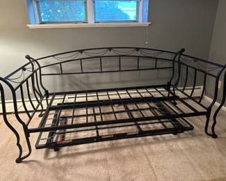 Trundle Day Bed