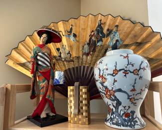 Oriental Art & Vase, Deco Compact