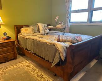 Ethan Allen Sleigh Bed