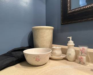 Pfaltzgraff Bathroom Set