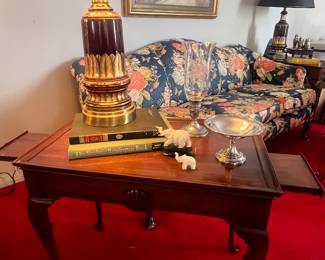 1950s English Mahogany Queen Anne Tray Top Tea Table by Hickory Chair Co.