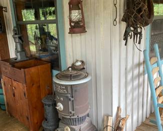 Cast iron stove 