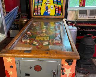 1957 Williams Pinball machine 5 cent machine    All works except flippers 