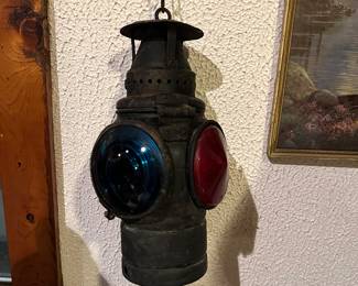 Railroad signal light lantern 