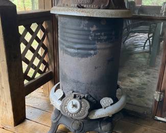 Pot belly stove 