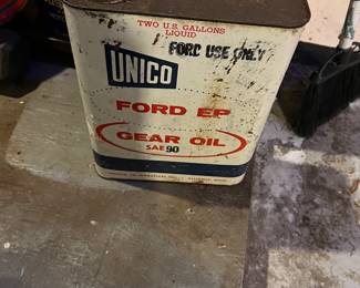 Unico oil can 