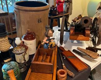 Unusual kraut cutter  