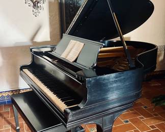 1908 Steinway Model O Baby Grand Piano.
Please follow our instagram for a movie about the piano. 